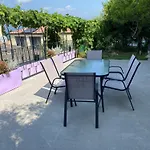 Oleander House Апартаменты