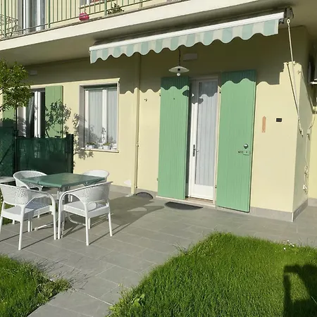 Oleander House * 토리델베나코