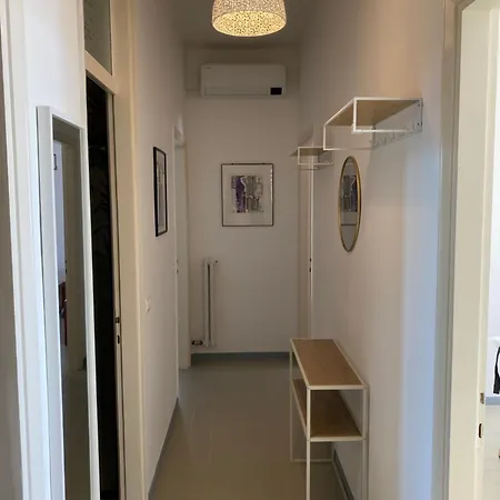 아파트 Oleander House