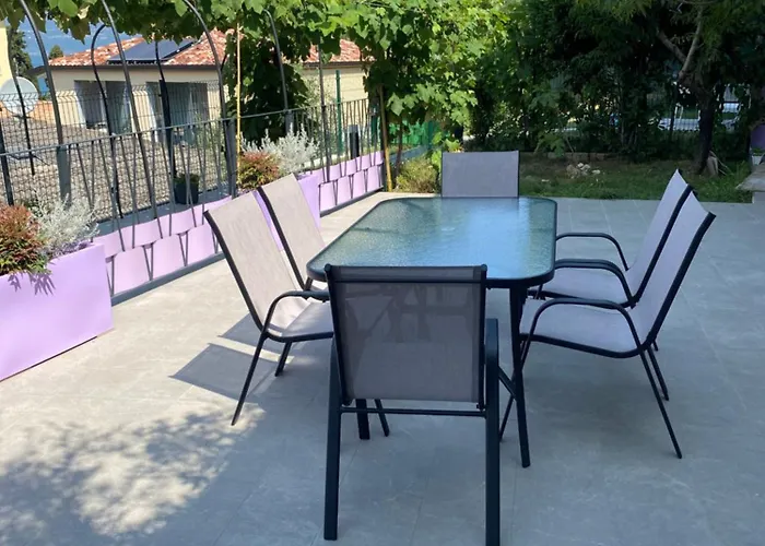 Oleander House Апартаменты